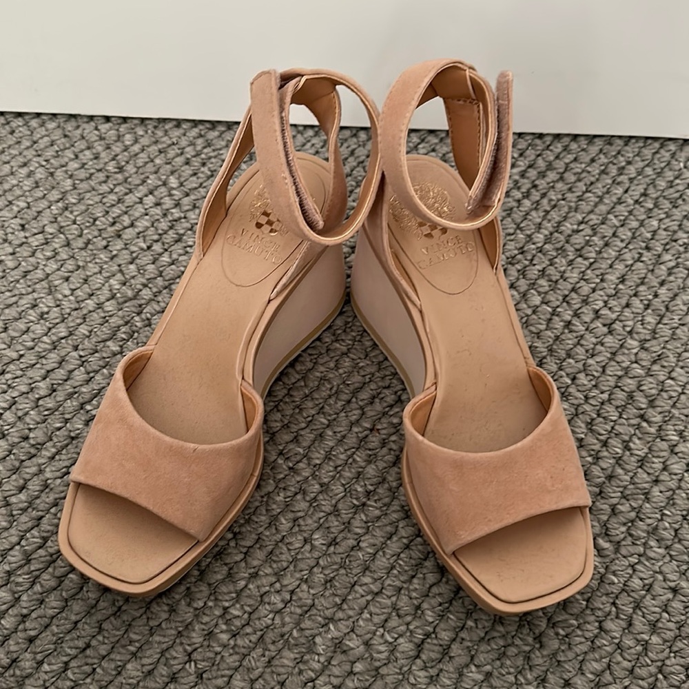 Vince Camuto Sandals